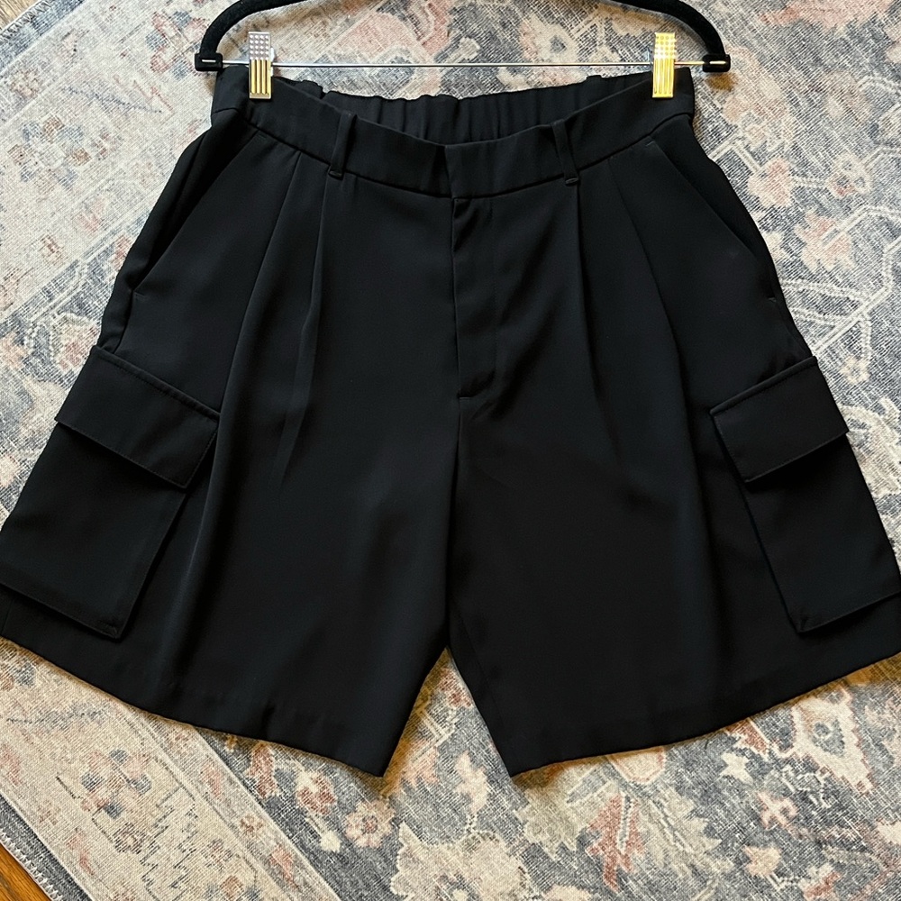 GAP Women's Black Cargo Shorts